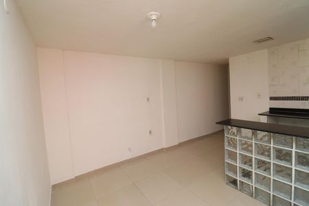 Sala de apartamento para alugar com 2 quartos, 70m² em Ilha do Governador, Rio de Janeiro