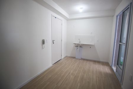 Sala/Cozinha de apartamento para alugar com 2 quartos, 36m² em Vila Plana, São Paulo