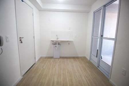 Sala e Cozinha  de apartamento para alugar com 2 quartos, 36m² em Vila Plana, São Paulo