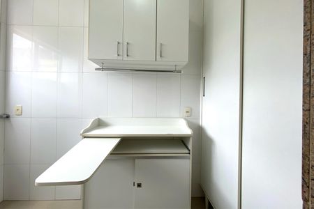 Apartamento à venda com 99m², 4 quartos e 1 vagaÁrea de Serviço