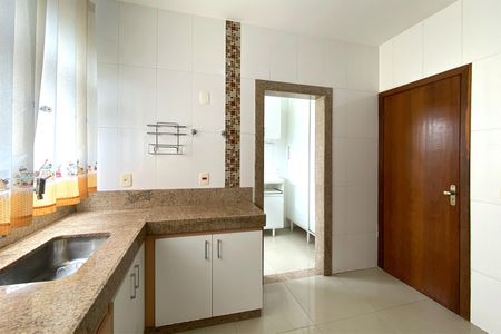Apartamento à venda com 99m², 4 quartos e 1 vagaCozinha