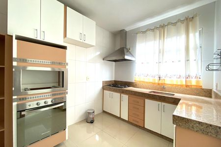 Apartamento à venda com 99m², 4 quartos e 1 vagaCozinha