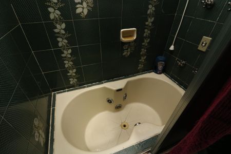 Casa à venda com 148m², 3 quartos e 2 vagasBanheiro da Suíte