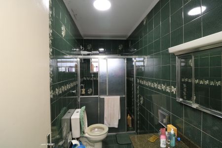 Casa à venda com 148m², 3 quartos e 2 vagasBanheiro