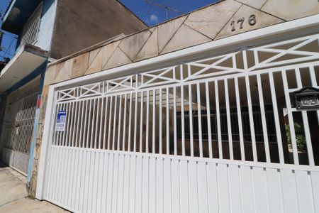 Casa à venda com 148m², 3 quartos e 2 vagasFachada