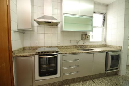 Apartamento à venda com 106m², 3 quartos e 2 vagas Apartamento à venda com 106m², 3 quartos e 2 vagasCozinha