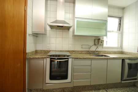 Apartamento à venda com 106m², 3 quartos e 2 vagas Apartamento à venda com 106m², 3 quartos e 2 vagasCozinha