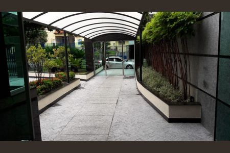 Apartamento à venda com 106m², 3 quartos e 2 vagas Apartamento à venda com 106m², 3 quartos e 2 vagasHall Entrada do prédio