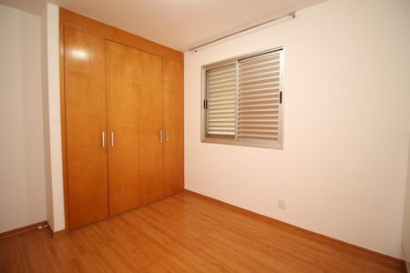 Apartamento à venda com 106m², 3 quartos e 2 vagas Apartamento à venda com 106m², 3 quartos e 2 vagasSegundo Quarto