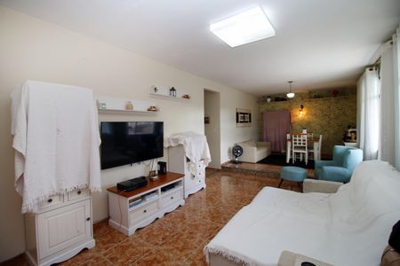 Sala de apartamento à venda com 3 quartos, 266m² em Olaria, Rio de Janeiro