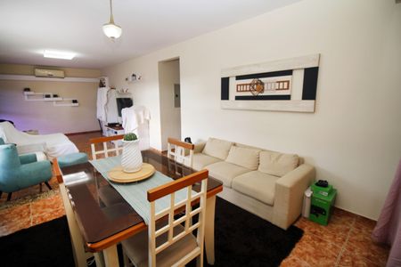 Apartamento à venda com 3 quartos, 266m² em Olaria, Rio de Janeiro