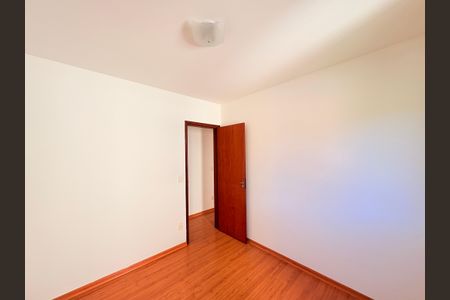 Apartamento à venda com 98m², 3 quartos e 2 vagasQuarto 3