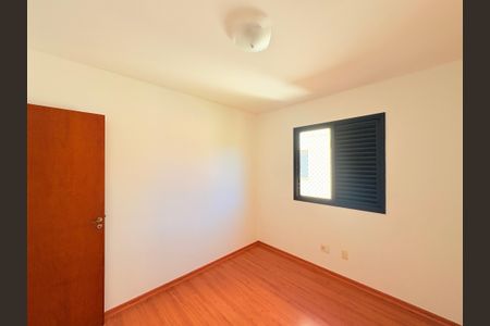 Apartamento à venda com 98m², 3 quartos e 2 vagasQuarto 3
