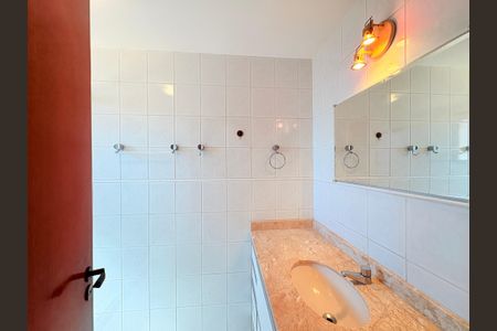 Apartamento à venda com 98m², 3 quartos e 2 vagasBanheiro da Suíte