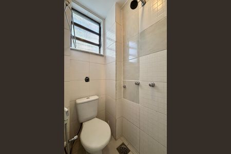 Apartamento à venda com 100m², 3 quartos e 2 vagas Apartamento à venda com 100m², 3 quartos e 2 vagasÁrea de serviço - banheiro