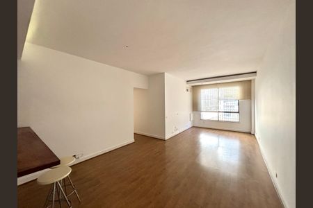 Apartamento à venda com 100m², 3 quartos e 2 vagas Apartamento à venda com 100m², 3 quartos e 2 vagasSala