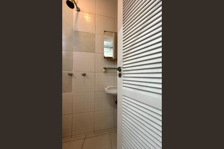 Apartamento à venda com 100m², 3 quartos e 2 vagas Apartamento à venda com 100m², 3 quartos e 2 vagasÁrea de serviço - banheiro