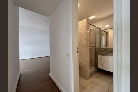 Apartamento à venda com 100m², 3 quartos e 2 vagas Apartamento à venda com 100m², 3 quartos e 2 vagasBanheiro social - corredor de acesso