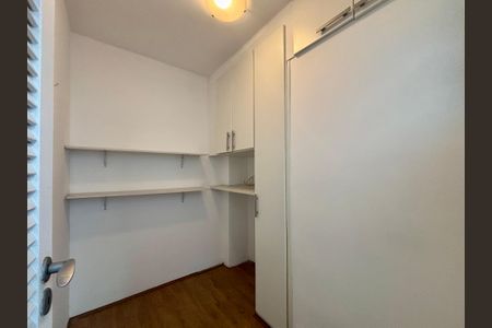 Apartamento à venda com 100m², 3 quartos e 2 vagas Apartamento à venda com 100m², 3 quartos e 2 vagasÁrea de serviço - quarto