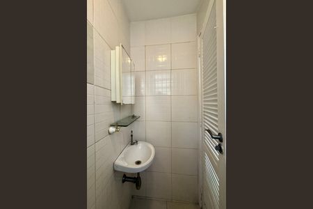 Apartamento à venda com 100m², 3 quartos e 2 vagas Apartamento à venda com 100m², 3 quartos e 2 vagasÁrea de serviço - banheiro