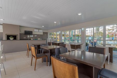 Apartamento à venda com 42m², 2 quartos e 1 vaga Apartamento à venda com 42m², 2 quartos e 1 vagaÁrea comum - Salão de festas