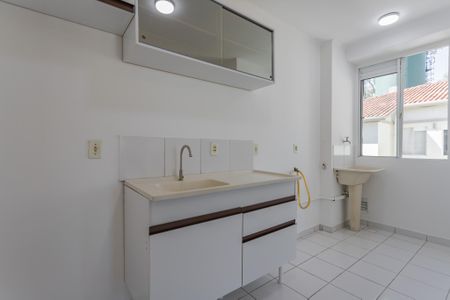 Apartamento à venda com 42m², 2 quartos e 1 vaga Apartamento à venda com 42m², 2 quartos e 1 vagaCozinha e Área de Serviço