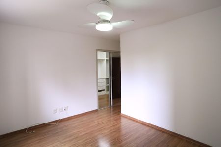 Apartamento para alugar com 197m², 4 quartos e 4 vagas Apartamento para alugar com 197m², 4 quartos e 4 vagasSuíte