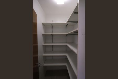 Apartamento para alugar com 197m², 4 quartos e 4 vagas Apartamento para alugar com 197m², 4 quartos e 4 vagasDespensa