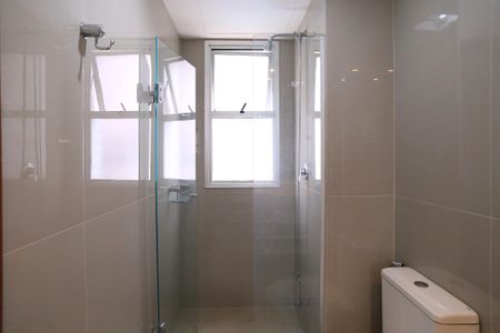 Apartamento para alugar com 197m², 4 quartos e 4 vagas Apartamento para alugar com 197m², 4 quartos e 4 vagasBanheiro da Semi-Suíte