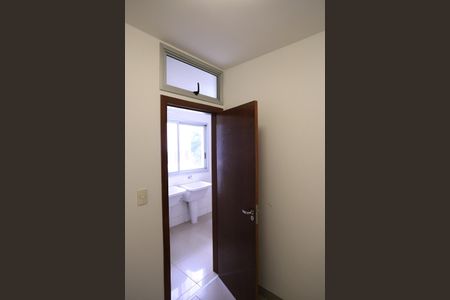 Apartamento para alugar com 197m², 4 quartos e 4 vagas Apartamento para alugar com 197m², 4 quartos e 4 vagasQuarto de Serviço