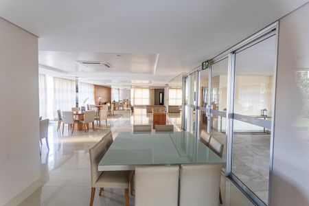 Apartamento para alugar com 197m², 4 quartos e 4 vagas Apartamento para alugar com 197m², 4 quartos e 4 vagasÁrea comum - Salão de festas