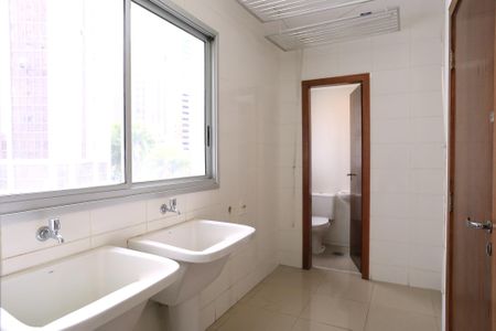 Apartamento para alugar com 197m², 4 quartos e 4 vagas Apartamento para alugar com 197m², 4 quartos e 4 vagasÁrea de Serviço