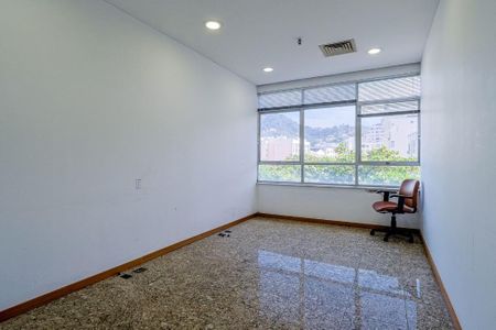 Casa de condomínio à venda com 320m², 1 quarto e 6 vagas Casa de condomínio à venda com 320m², 1 quarto e 6 vagasFoto 34