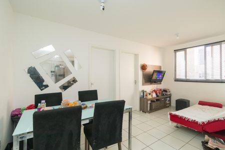 Sala de apartamento para alugar com 2 quartos, 49m² em Parque São Lourenço, São Paulo