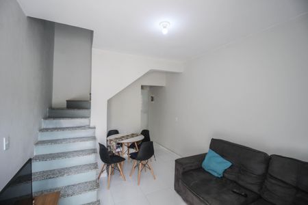 Sala de casa para alugar com 2 quartos, 65m² em Jardim Alvorada, Nova Iguaçu
