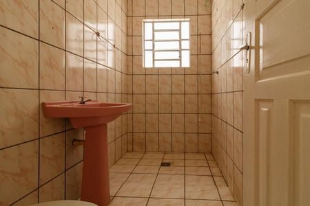 Banheiro de casa para alugar com 1 quarto, 55m² em Vila Sabrina, São Paulo