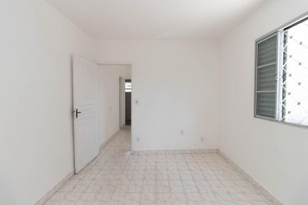 Quarto 1 de casa para alugar com 2 quartos, 50m² em Vila Sabrina, São Paulo