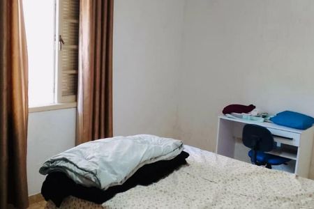 Casa à venda com 4 quartos, 115m² em Cidade Domitila, São Paulo