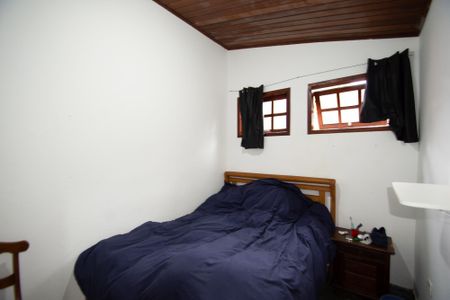 Casa à venda com 200m², 3 quartos e 3 vagas Casa à venda com 200m², 3 quartos e 3 vagasSuíte