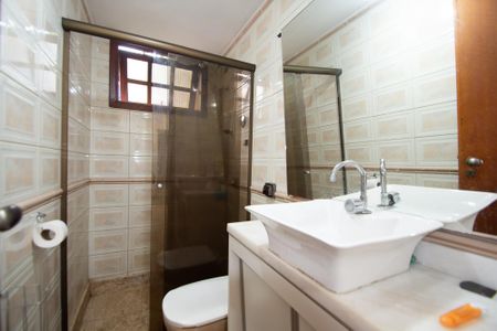 Casa à venda com 200m², 3 quartos e 3 vagas Casa à venda com 200m², 3 quartos e 3 vagasBanheiro da Suíte