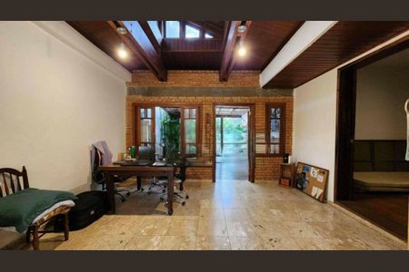 Casa à venda com 3 quartos, 200m² em Sumarezinho, São Paulo