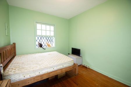 Casa à venda com 200m², 3 quartos e 3 vagas Casa à venda com 200m², 3 quartos e 3 vagasQuarto 3