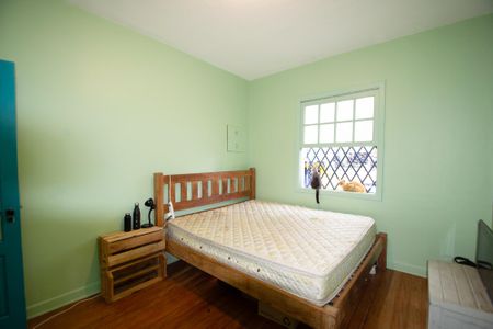 Casa à venda com 200m², 3 quartos e 3 vagas Casa à venda com 200m², 3 quartos e 3 vagasQuarto 3