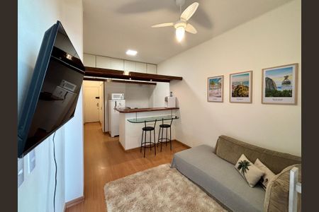 Sala de apartamento para alugar com 1 quarto, 28m² em Copacabana, Rio de Janeiro