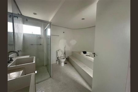Apartamento à venda com 210m², 4 quartos e 4 vagas