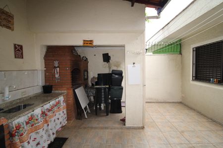 Casa à venda com 141m², 3 quartos e 2 vagasÁrea de Serviço 2