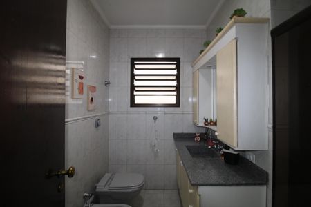 Casa à venda com 141m², 3 quartos e 2 vagasBanheiro