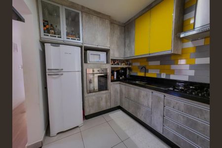Apartamento à venda com 65m², 2 quartos e 1 vagaFoto 01