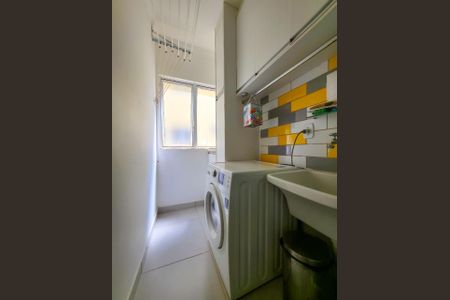 Apartamento à venda com 65m², 2 quartos e 1 vagaFoto 01