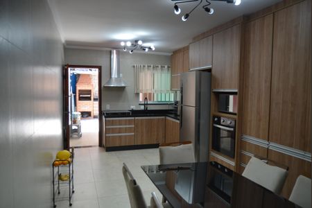Casa à venda com 133m², 3 quartos e 2 vagasBanheiro Social